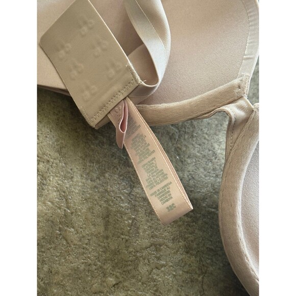 Skims Ultimate Push up Plunge Bra Mica Size 32C - Picture 9 of 9